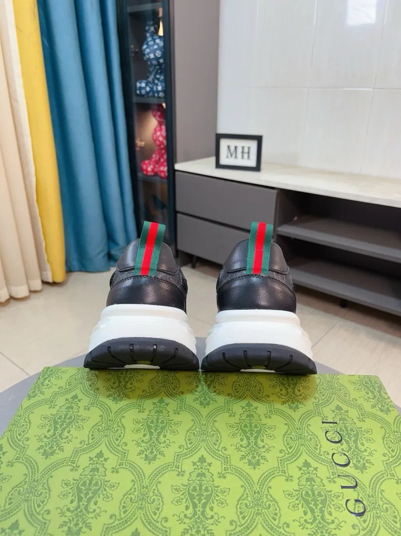 Men's shoes 💰458🌹🌹[GUCCI] Gucci's new lace-up casual men's shoes are on the market first, and the materials and workmanship are superior to all versions on the market. The highest quality shipped first-layer cowhide with imported original perforated materials➕Genuine leather lining, privately molded soft outsole, high foot comfort, imported special materials highlight the brand's unique charm, high-end customization 38-44